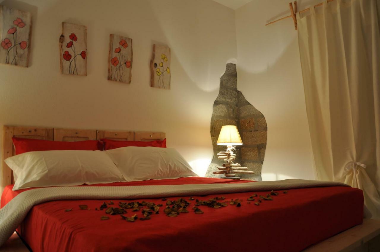 B&B Les Chambres Rooms & Suite Santa Teresa Gallura Eksteriør billede